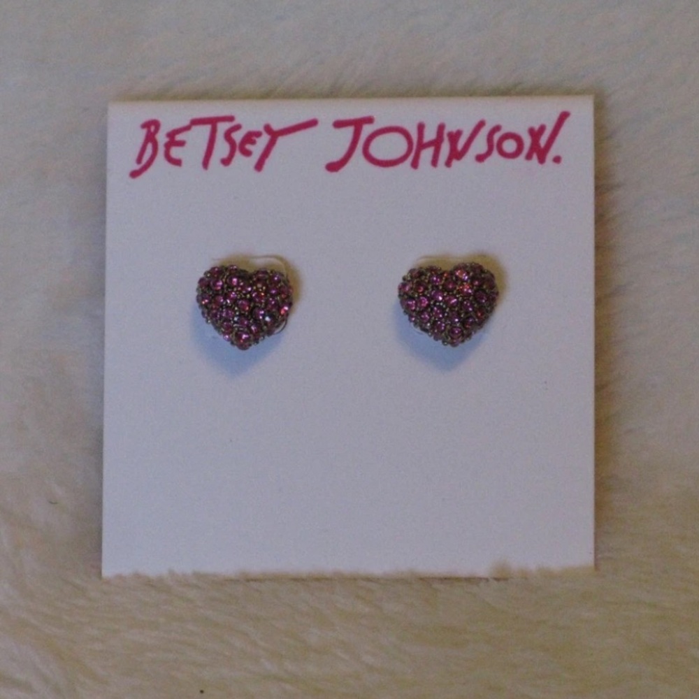 Betsey Johnson 'Pave Crystal Heart' Stud Earrings Pink - NWT - Beautiful